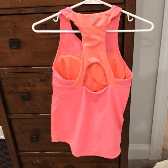 Lululemon Workout Top - Picture 2 of 5